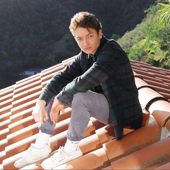 Meet your Posher, Griffin - Picture 1 of 1